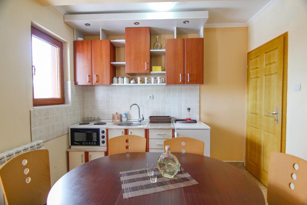 קאלודיירסקה בארה Apartments Andric מראה חיצוני תמונה